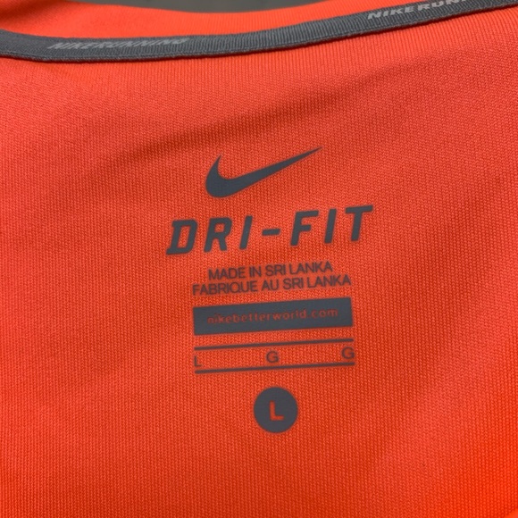 Nike dri-fit running shirt - Picture 3 of 3